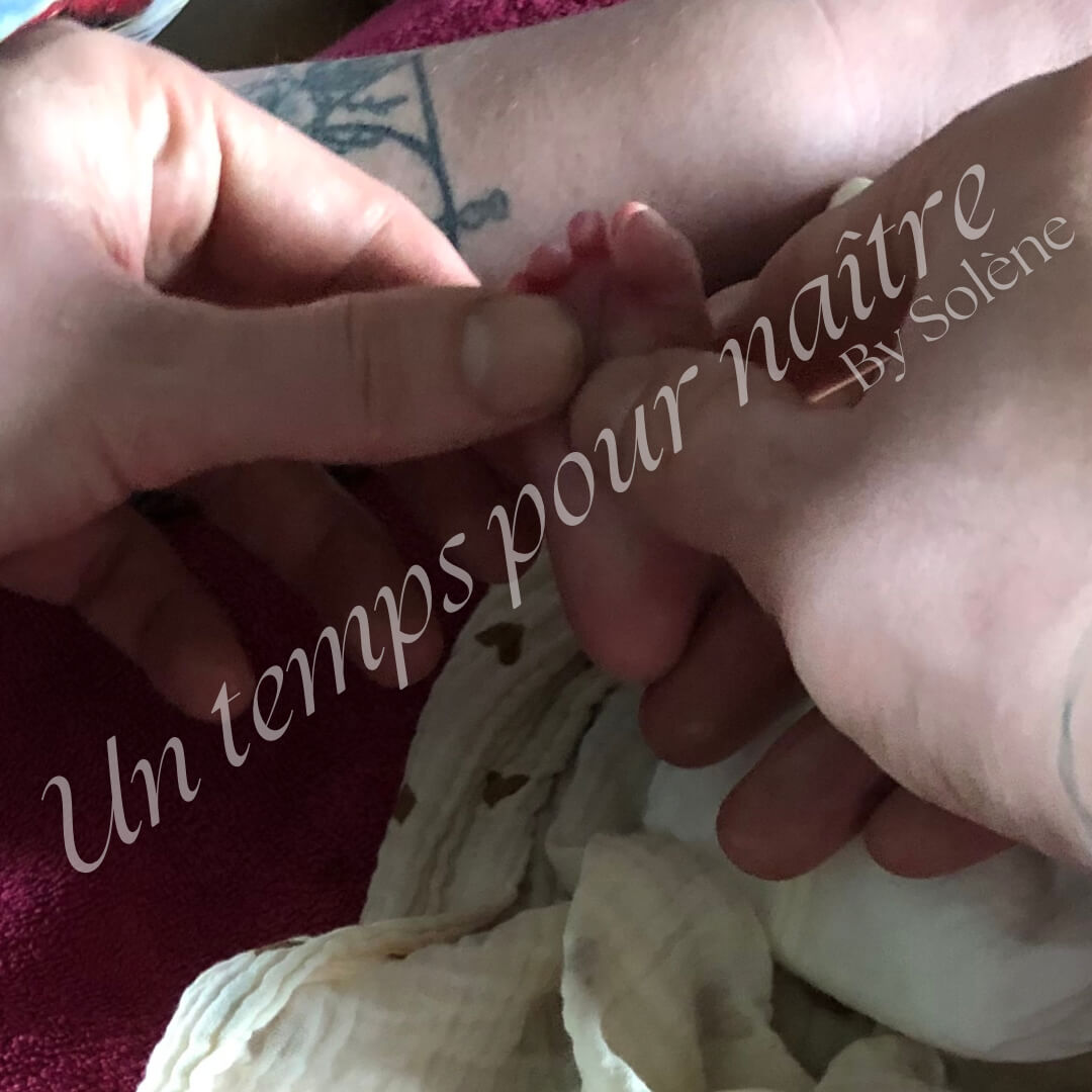 Optez pour le massage bébé ayurvédique pour accompagner la croissance harmonieuse de votre petit trésor et soulager ses maux du quotidien dans les environs de Douai, Valenciennes, Orchies, Somain, Henin-Beaumont et Arras